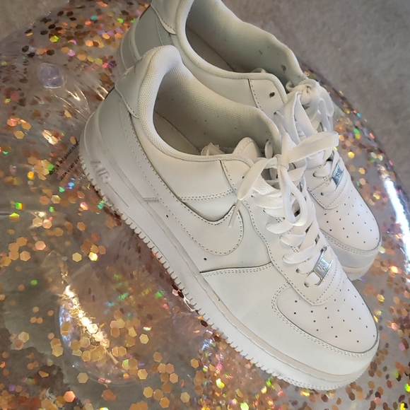 Nike Shoes - Nike Air Force One